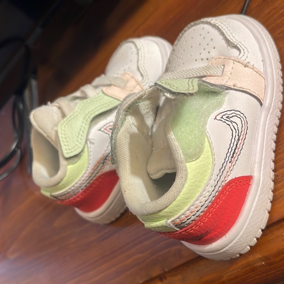 Used Nike air Jordan - Picture 4 of 4